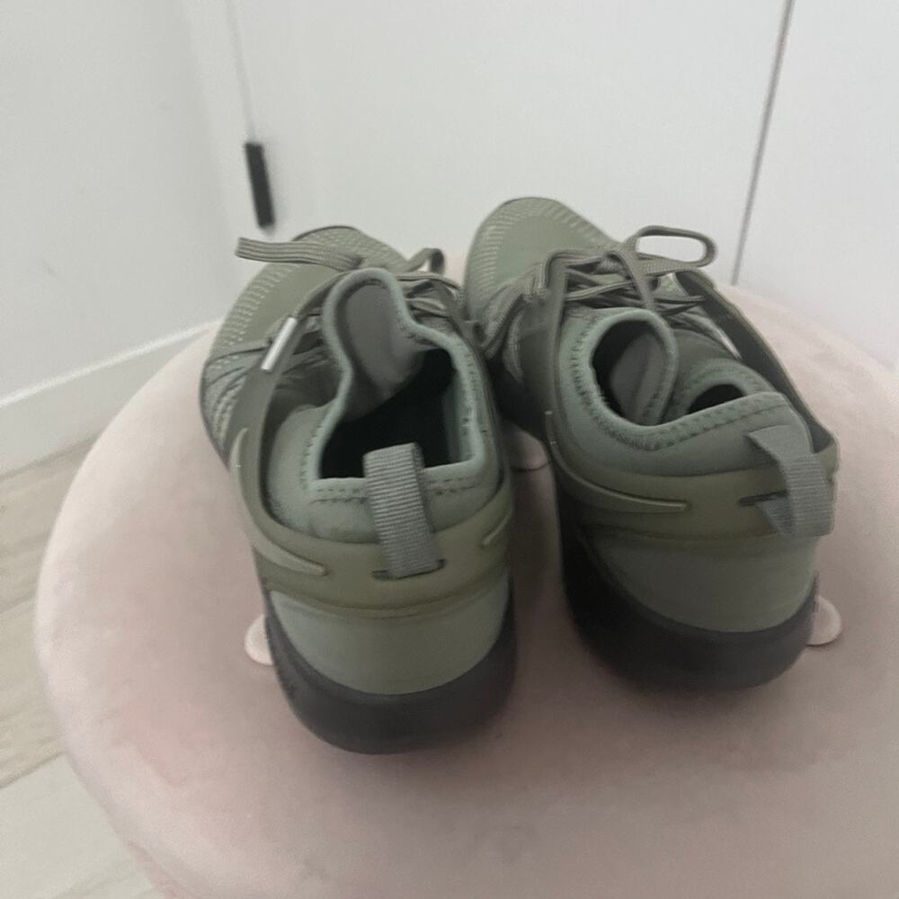NEW Nike Free Training 7 Shield Green Sneakers Size 10 - Picture 6 of 8